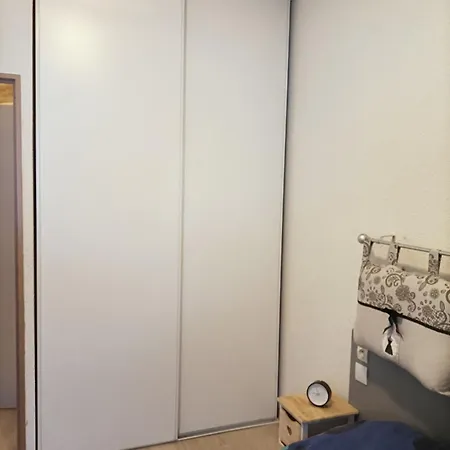 Bel Appartement,2 Chambres, 40m2, Proche De Toute Commodite Daire *