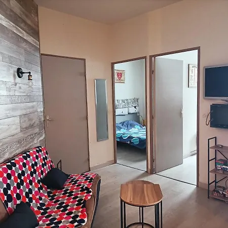 Daire Bel Appartement,2 Chambres, 40m2, Proche De Toute Commodite *