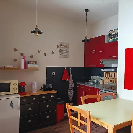 Bel Appartement,2 Chambres, 40m2, Proche De Toute Commodite Daire